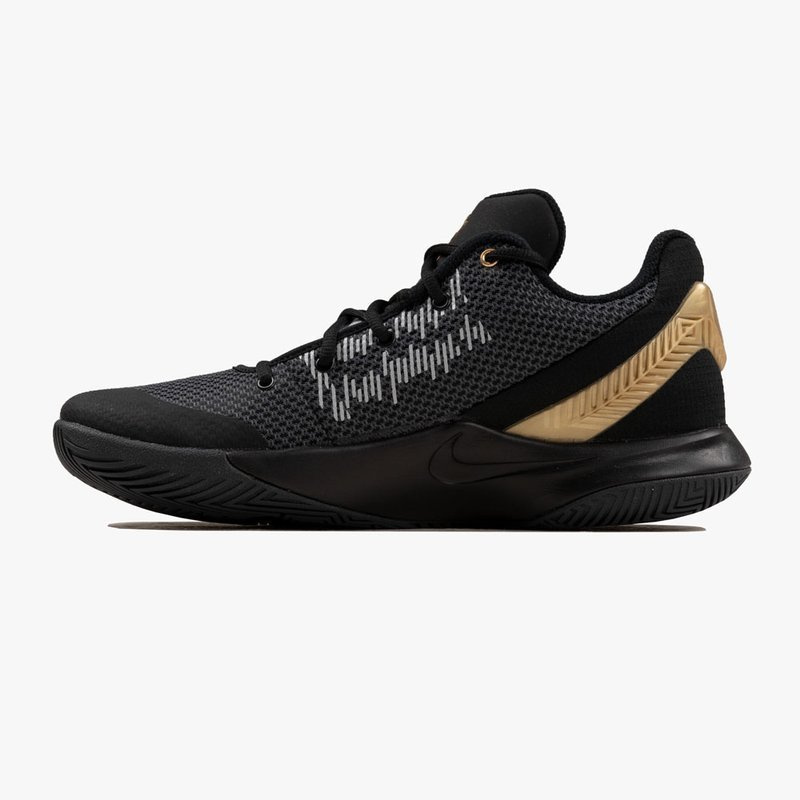 Nike Kyrie Flytrap II AO4436 004 57 99 Sneaker Peeker Les Meilleures Reductions Chaussures vetements et accessoires Street Trekking Sport Lifestyle