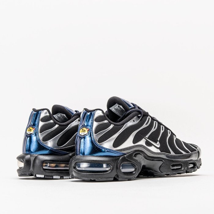 Nike Air Max Plus (CW2646-001)