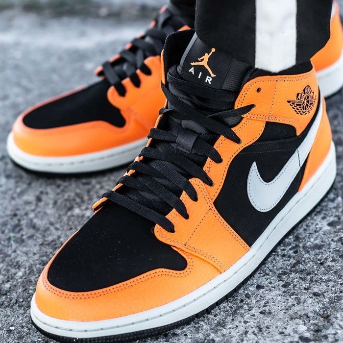 Nike Air Jordan 1 MID (554724-062)