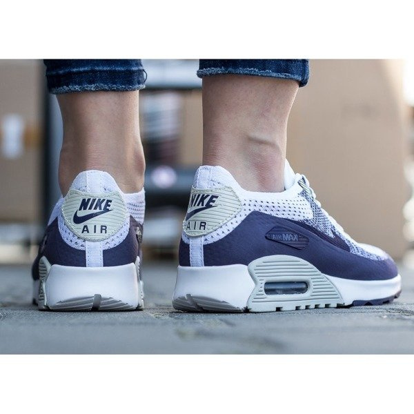 Nike Air Max 90 Flyknit (881109-102)