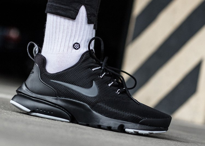 Nike Presto Fly GS (913966-008)